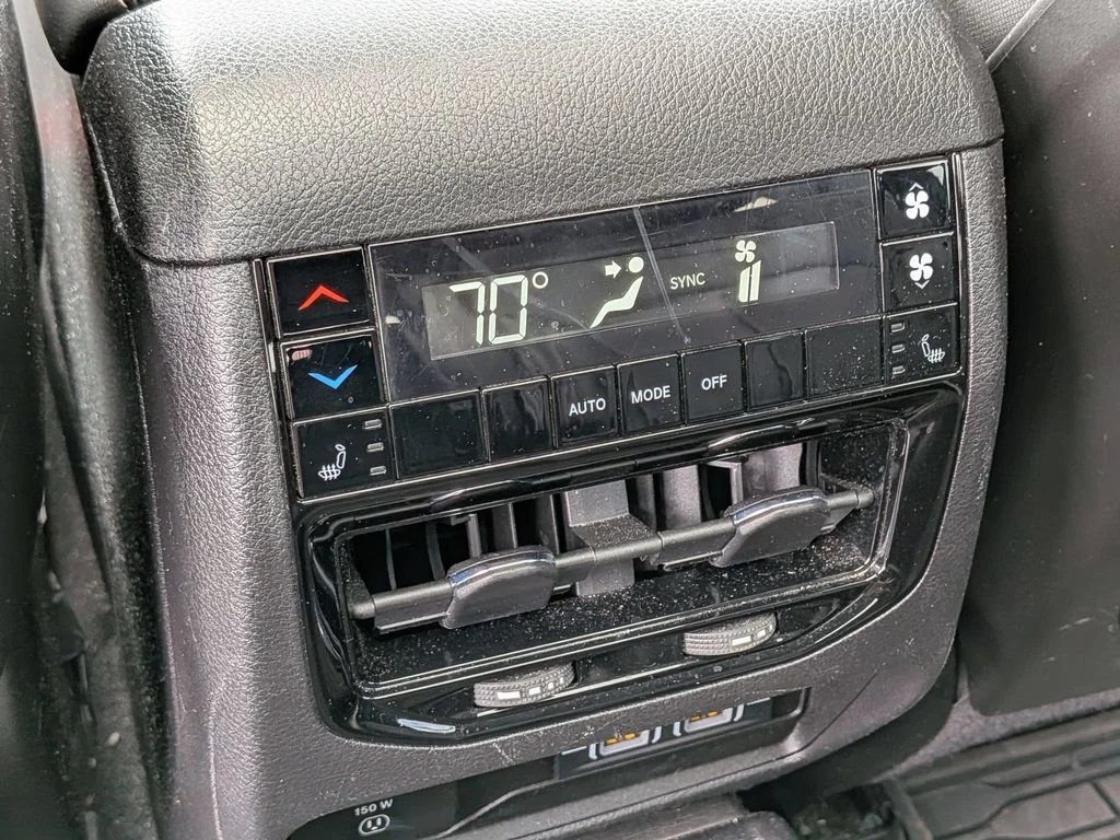 Used 2023 Silver Jeep Limited image 28