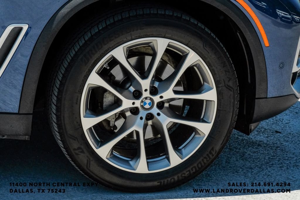 Used 2022 Blue Metallic BMW sDrive40i image 63