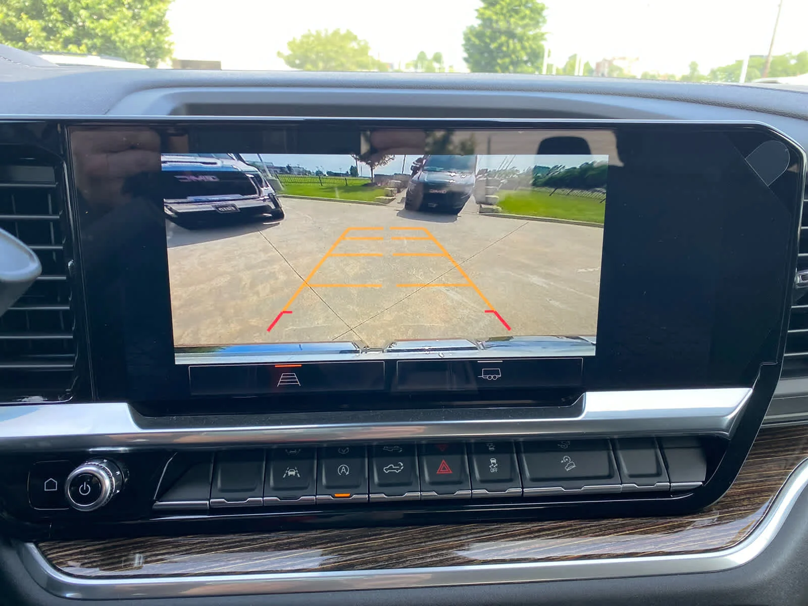 New 2026 Summit White GMC SLE image 14