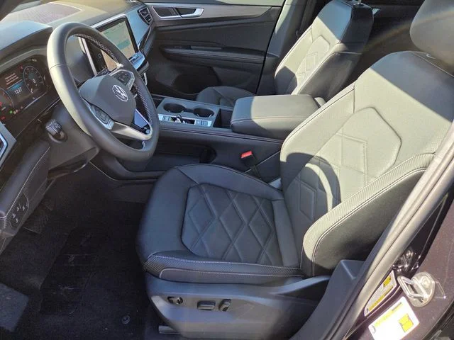 New 2026 Black Volkswagen 2.0T SE image 6