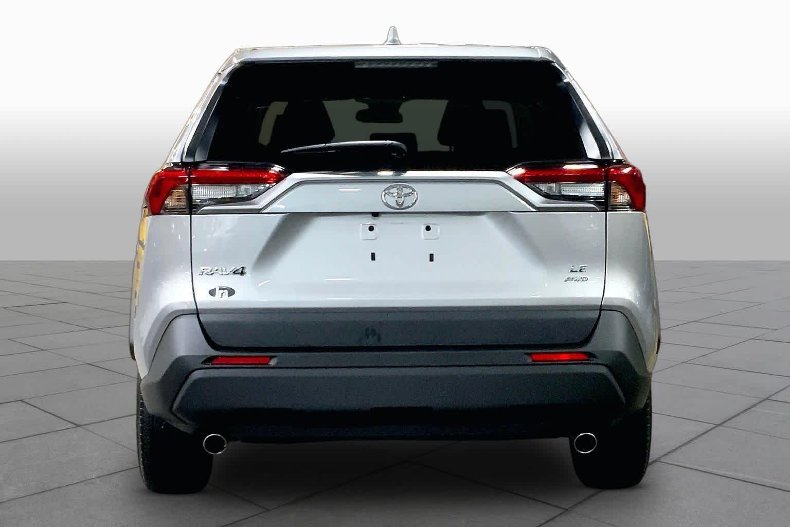 Used 2023 Silver Sky Metallic Toyota LE image 5