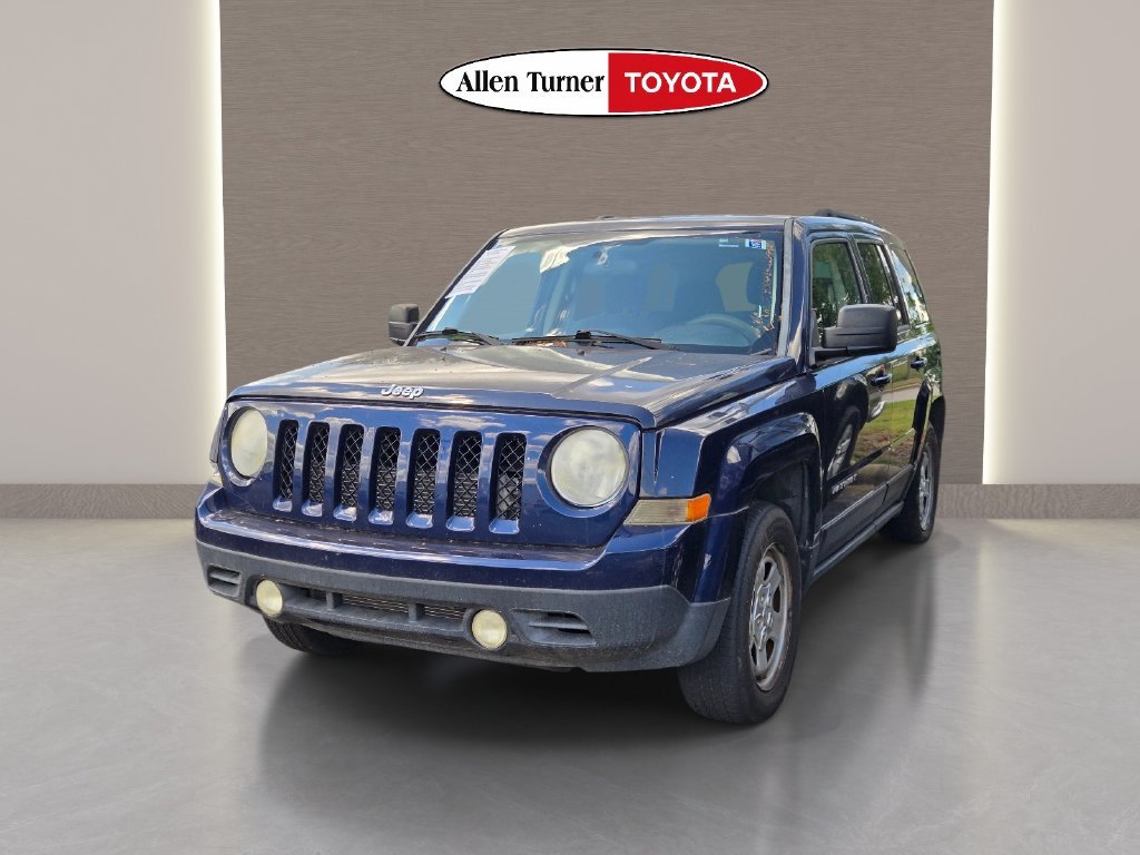 Used 2014 Blue Jeep Sport image 5