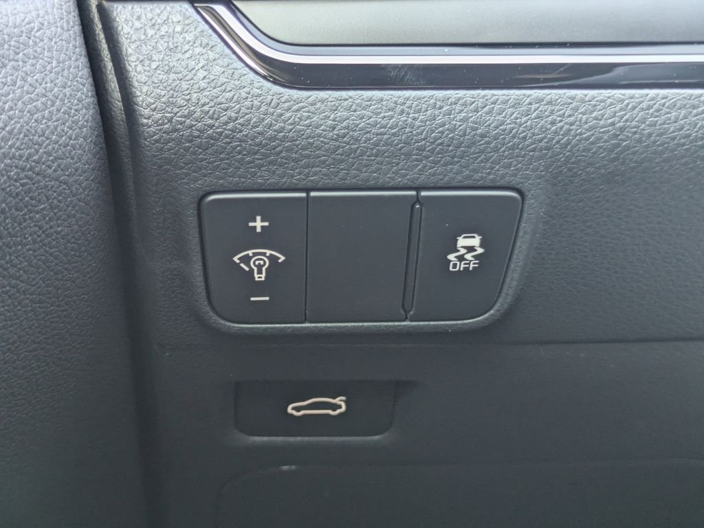 New 2026 Wolf Gray Kia GT-Line FWD image 22