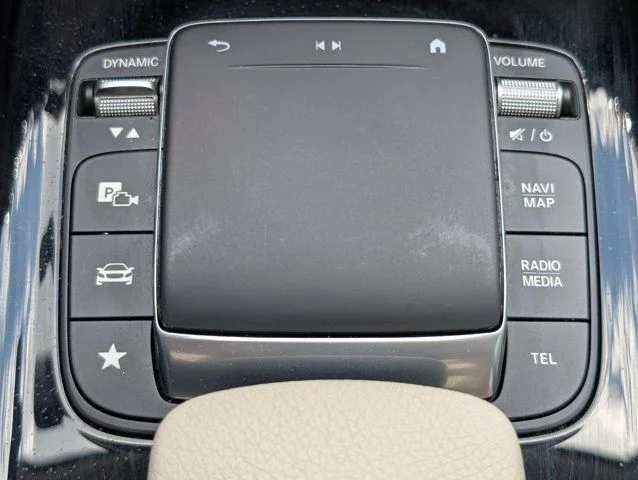 Used 2021  Mercedes-Benz GLB 250 image 22