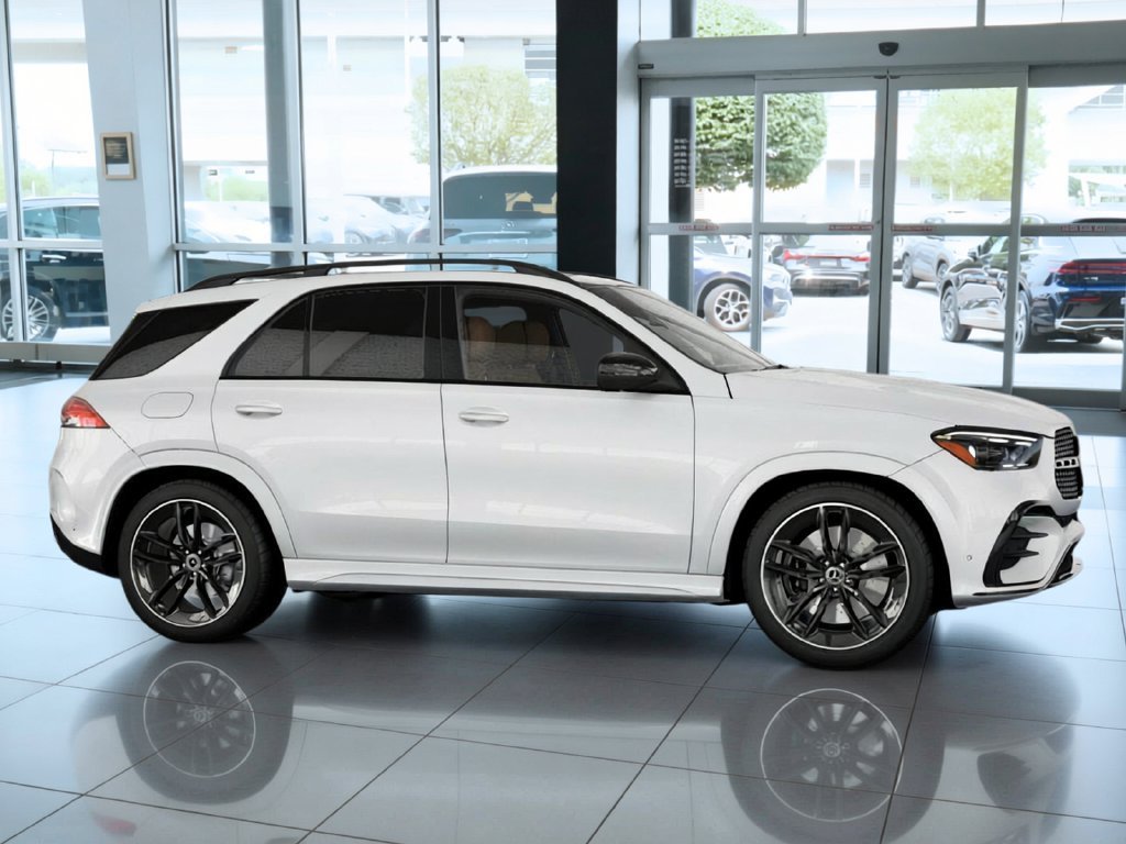 New 2026 MANUFAKTUR Moonlight White Metallic Mercedes-Benz GLE 580 image 14