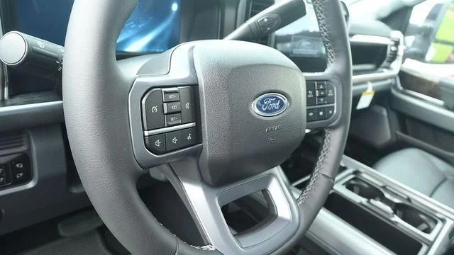 New 2026 Oxford White Ford F-350® Lariat® image 17