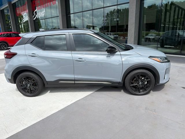 Used 2023 Gray Nissan SR image 8