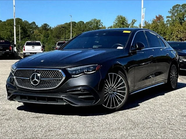 Used 2024  Mercedes-Benz E 350 image 3