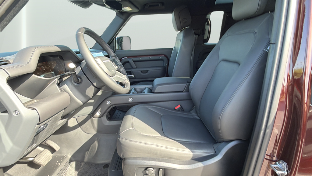New 2026 Sedona Red Land Rover X-Dynamic SE image 17