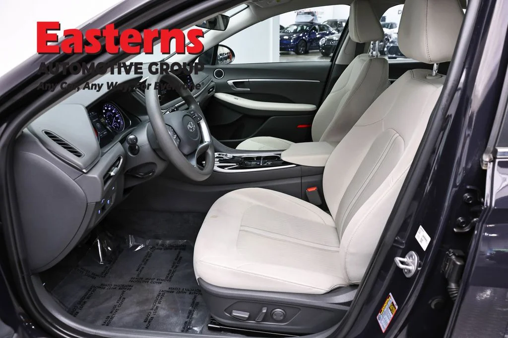 Used 2023 Blue Hyundai SEL image 14