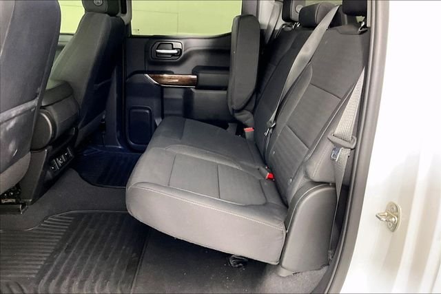 Used 2019 White GMC SLE image 2
