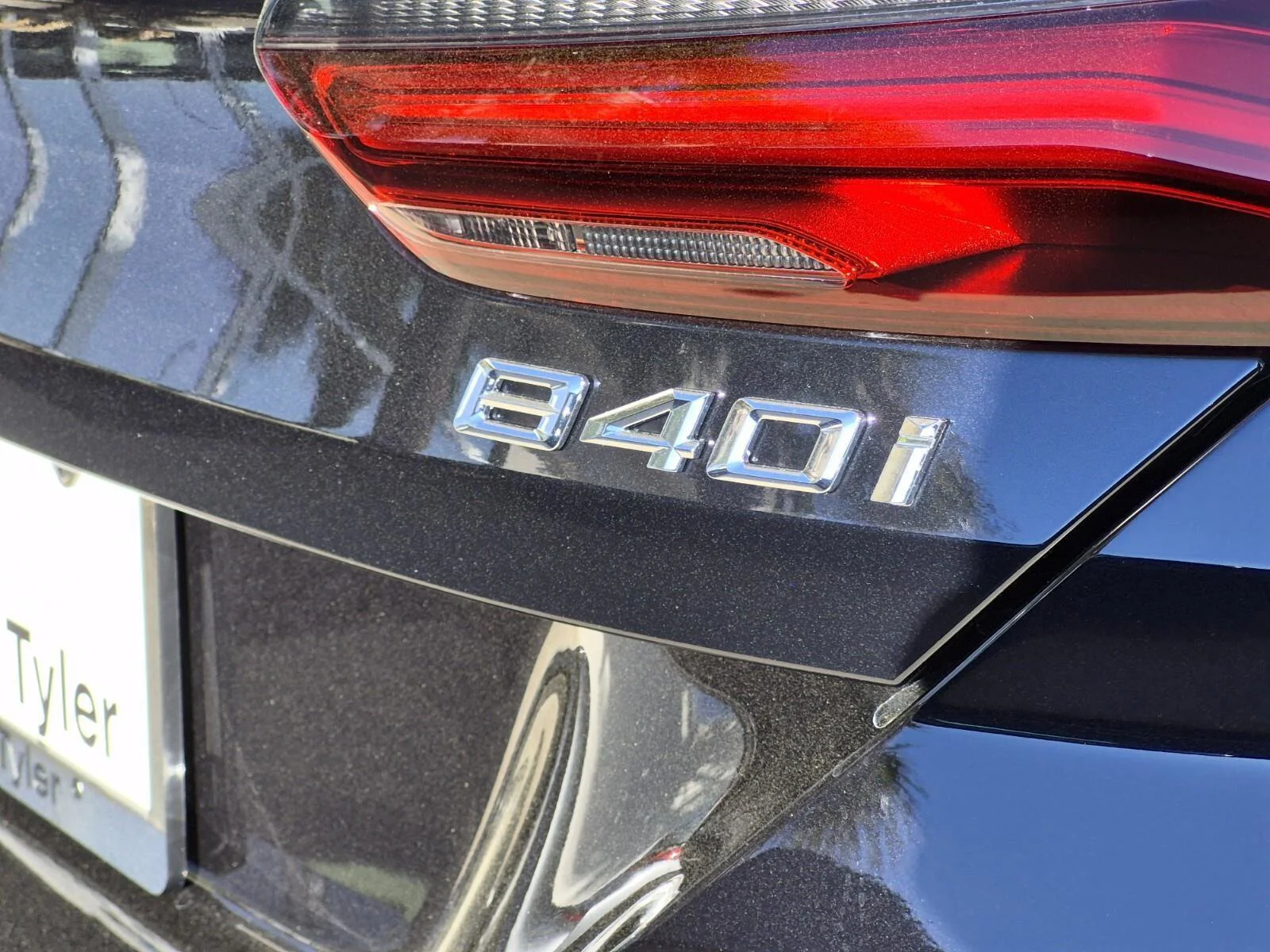 2026 BMW 8 Series 840i - Photo 8
