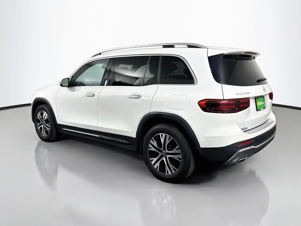 Used 2024 Polar White Mercedes-Benz GLB 250 image 5