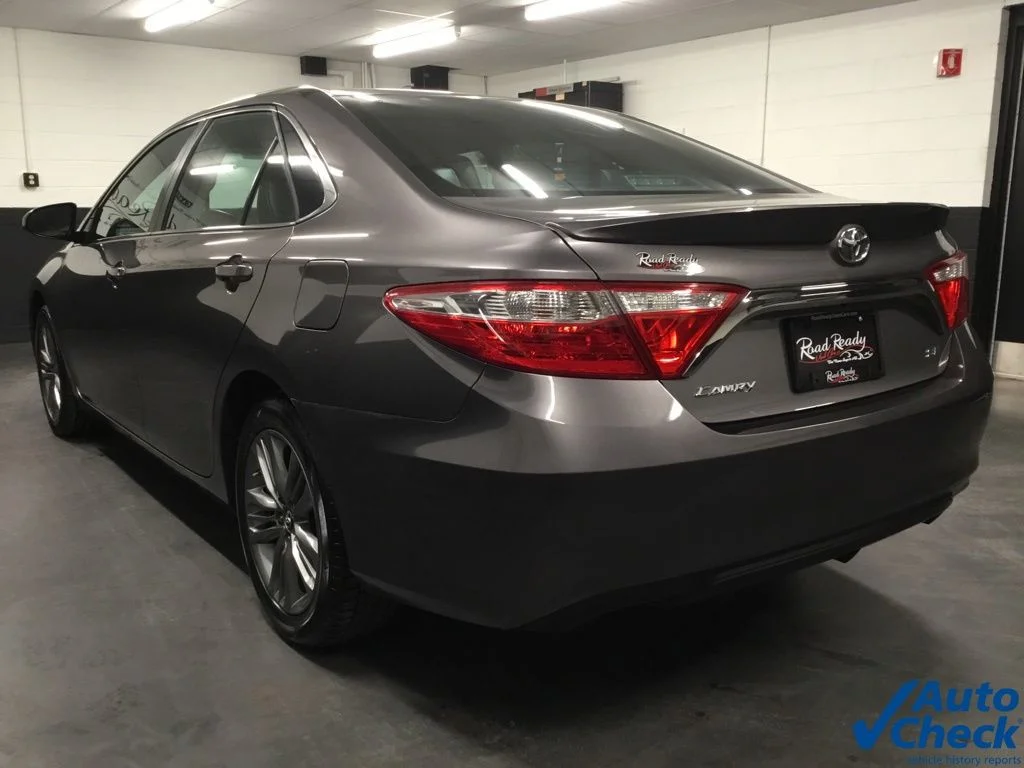 Used 2017 Gray Toyota SE image 8