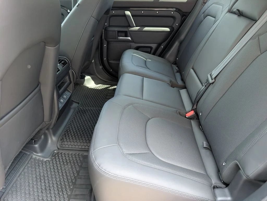 Used 2025 Black Land Rover S image 25