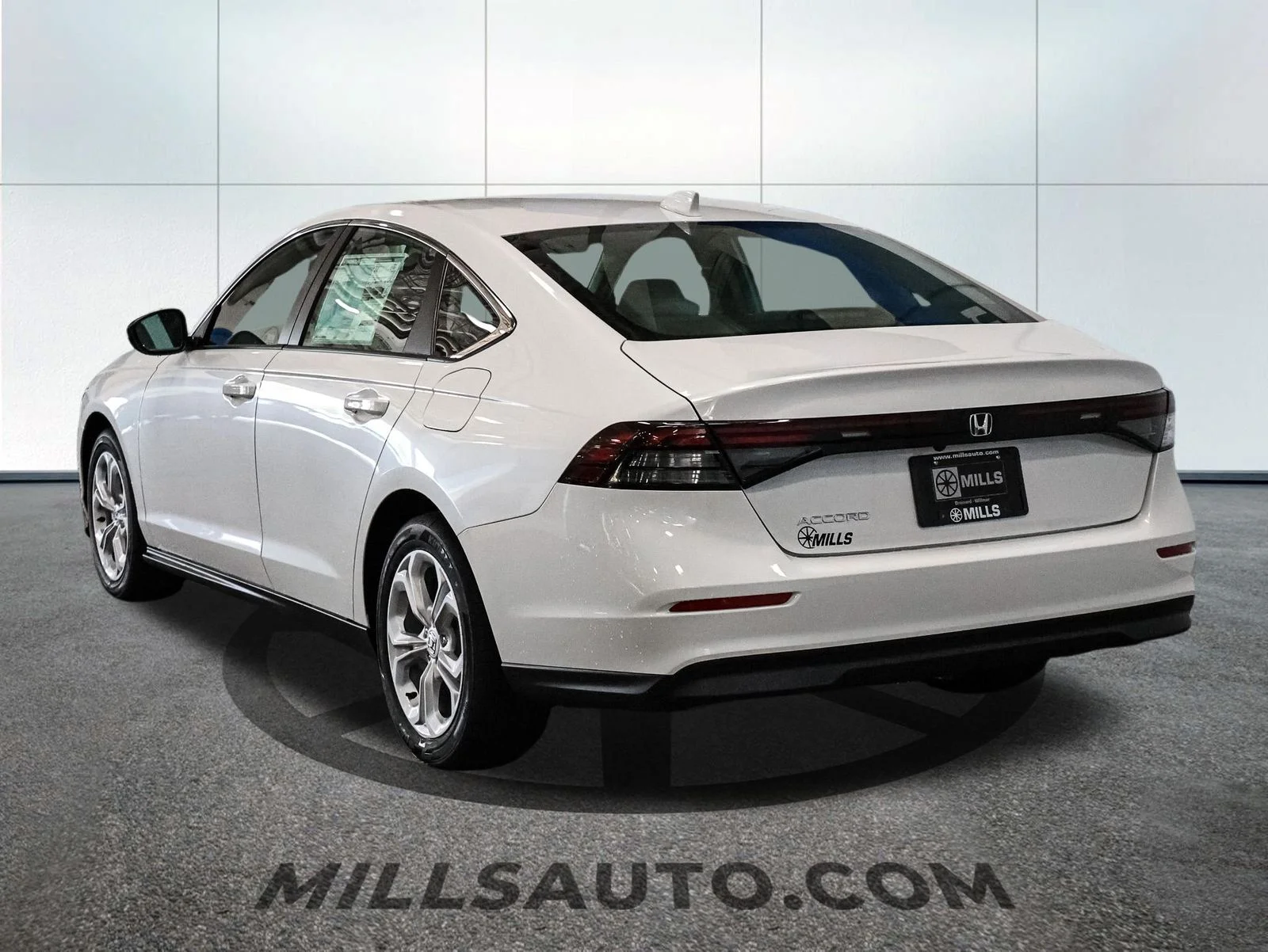 New 2026 Platinum White Pearl Honda LX image 5