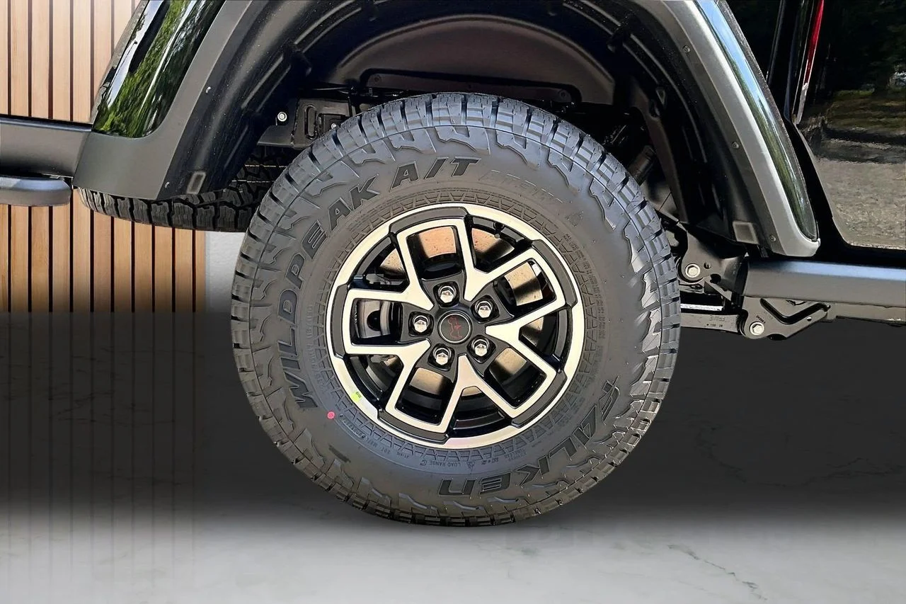 New 2026 Black Clearcoat Jeep Rubicon X image 32