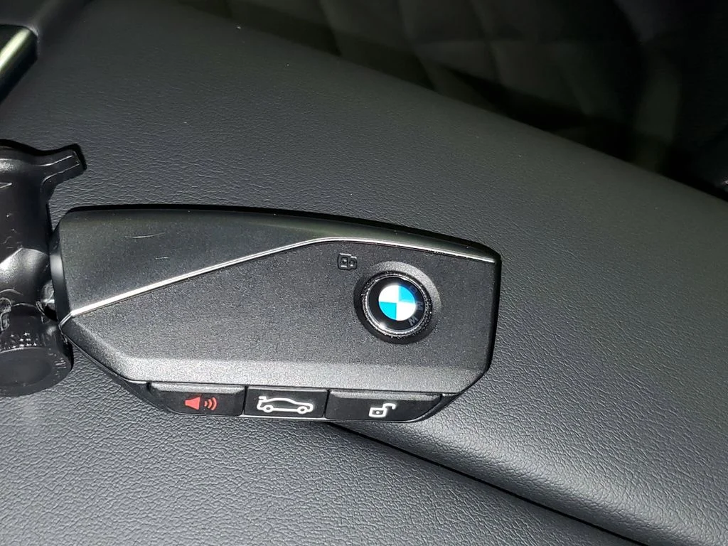 Used 2026 Skyscraper Grey Metallic BMW sDrive40i image 26