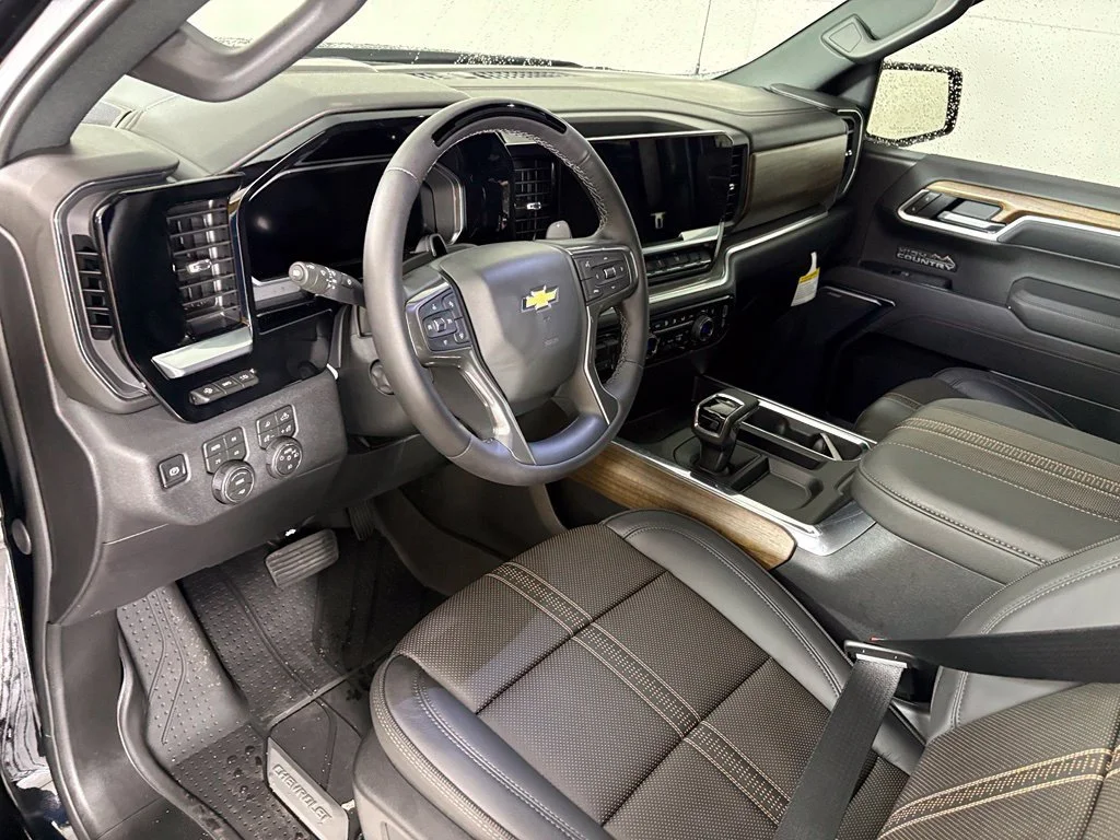 New 2026 Black Chevrolet High Country image 20
