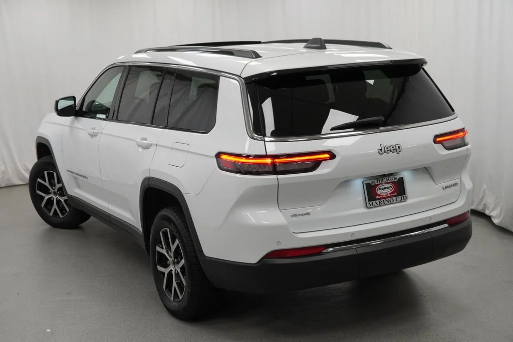 Used 2025 White Jeep Limited image 12