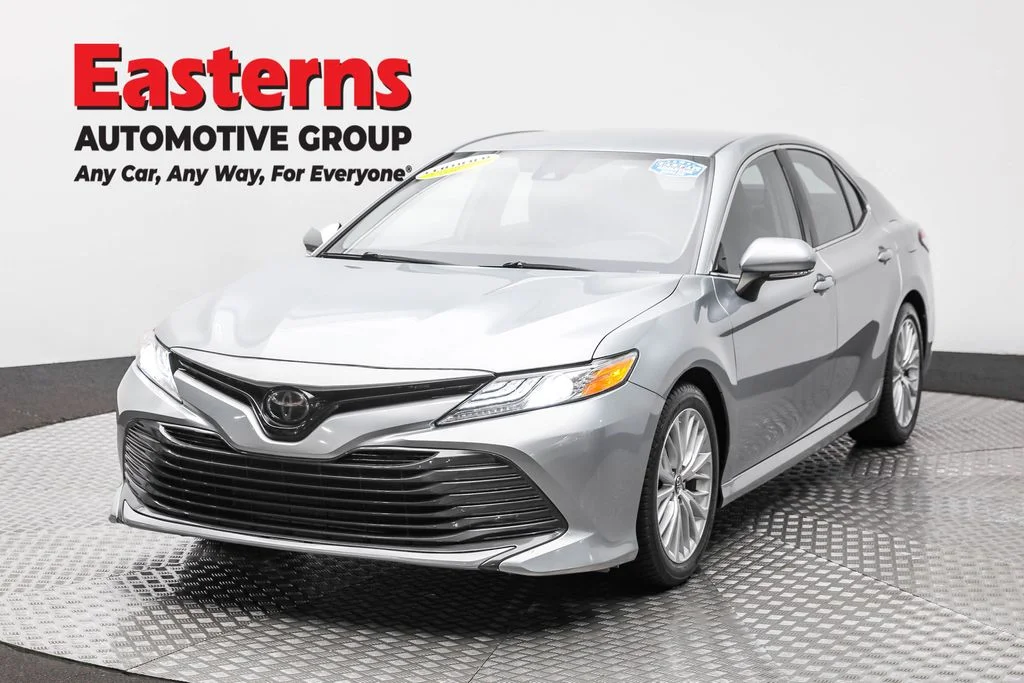 Used 2019 Silver Toyota XLE image 1