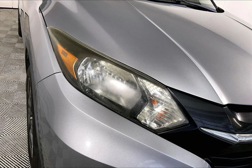 Used 2018  Honda EX image 26