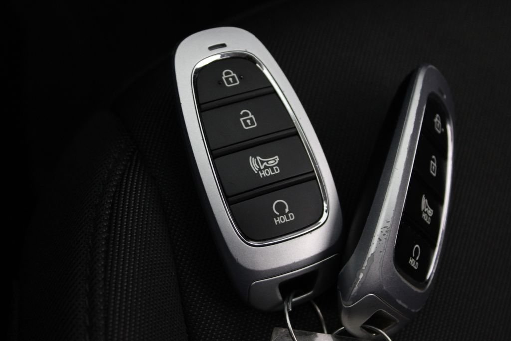 Certified Used 2022 Gray Hyundai SEL image 28