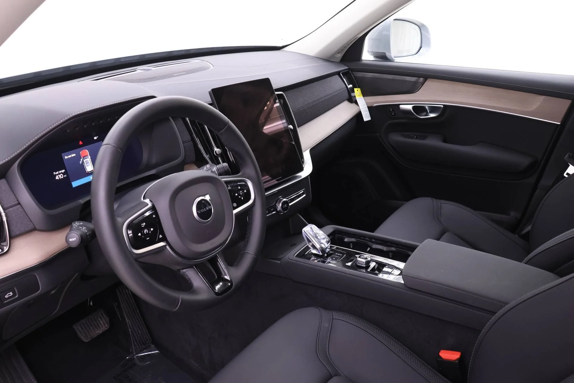 2026 Volvo XC90 Plus - Photo 7