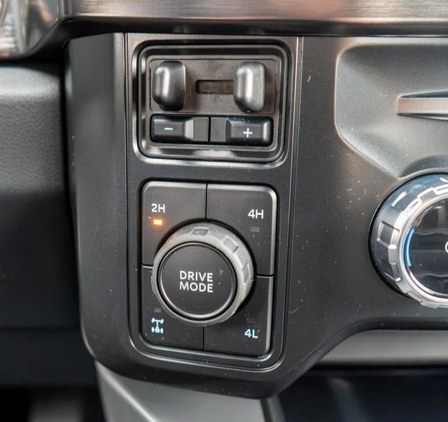 New 2026 Agate Black Metallic Ford Lariat image 20