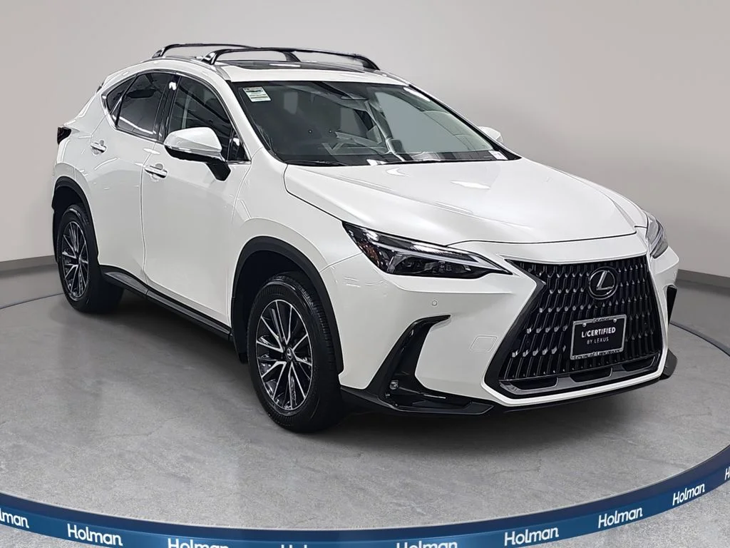 Used 2025 White Lexus 350 Premium image 4