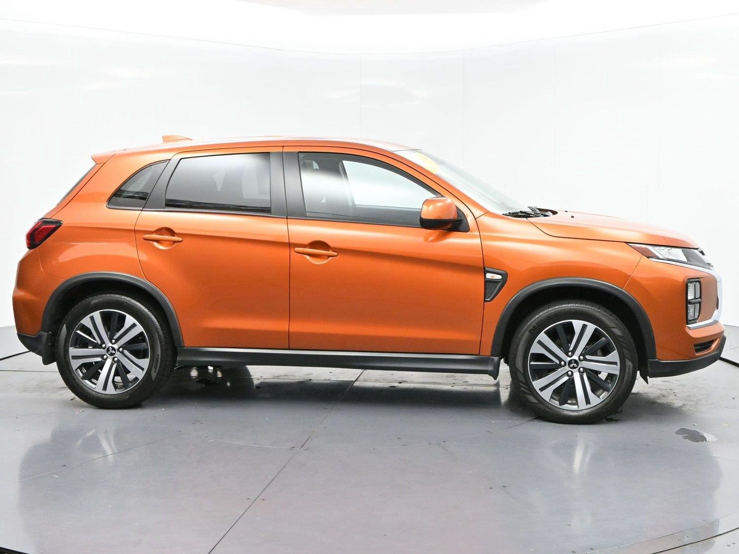 Used 2024 Sunshine Orange Metallic Mitsubishi ES image 8