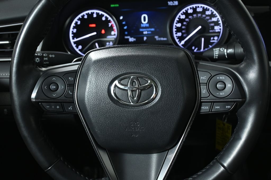 Used 2024 White Toyota SE image 19