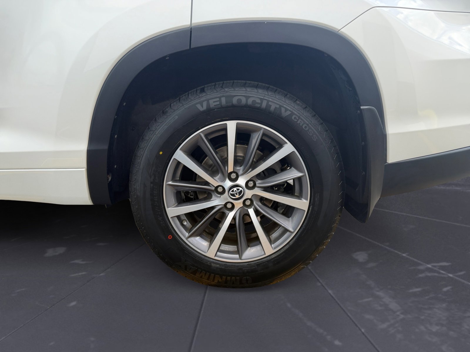 Used 2017 Blizzard Pearl Toyota XLE image 48