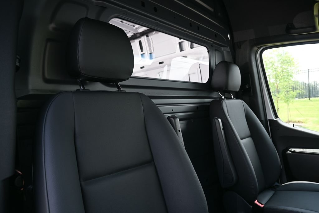 New 2026 Arctic White Mercedes-Benz Cargo 170 WB image 16