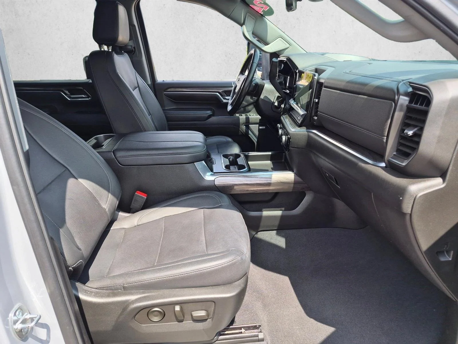 Used 2024 Slate Gray Metallic Chevrolet LTZ image 20
