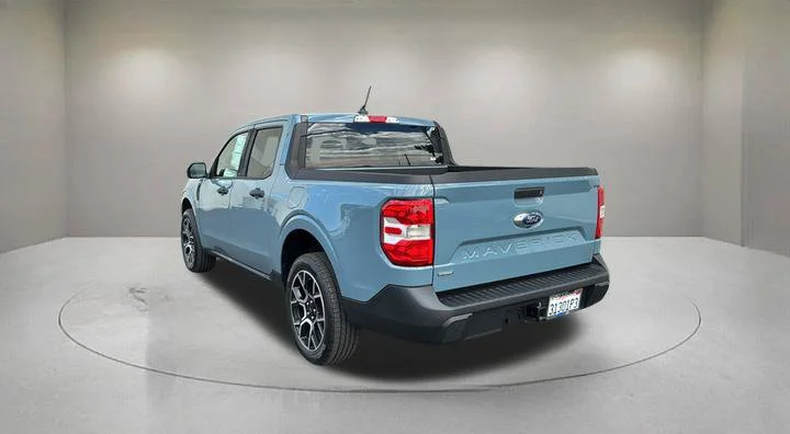 Certified Used 2022 Blue Ford XLT image 4