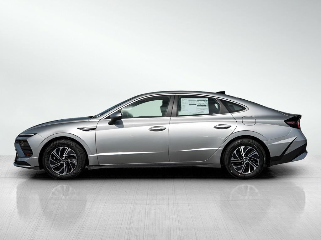 New 2026 Aero Silver Hyundai Blue FWD image 27
