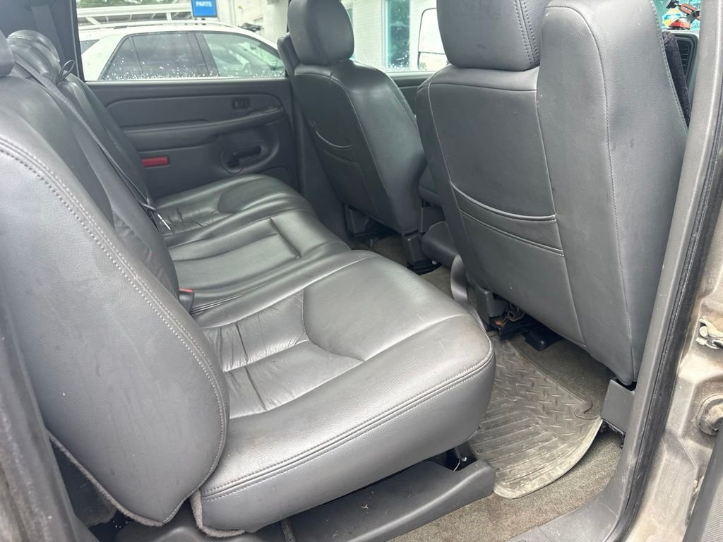 Used 2007 Gray Chevrolet LT image 12