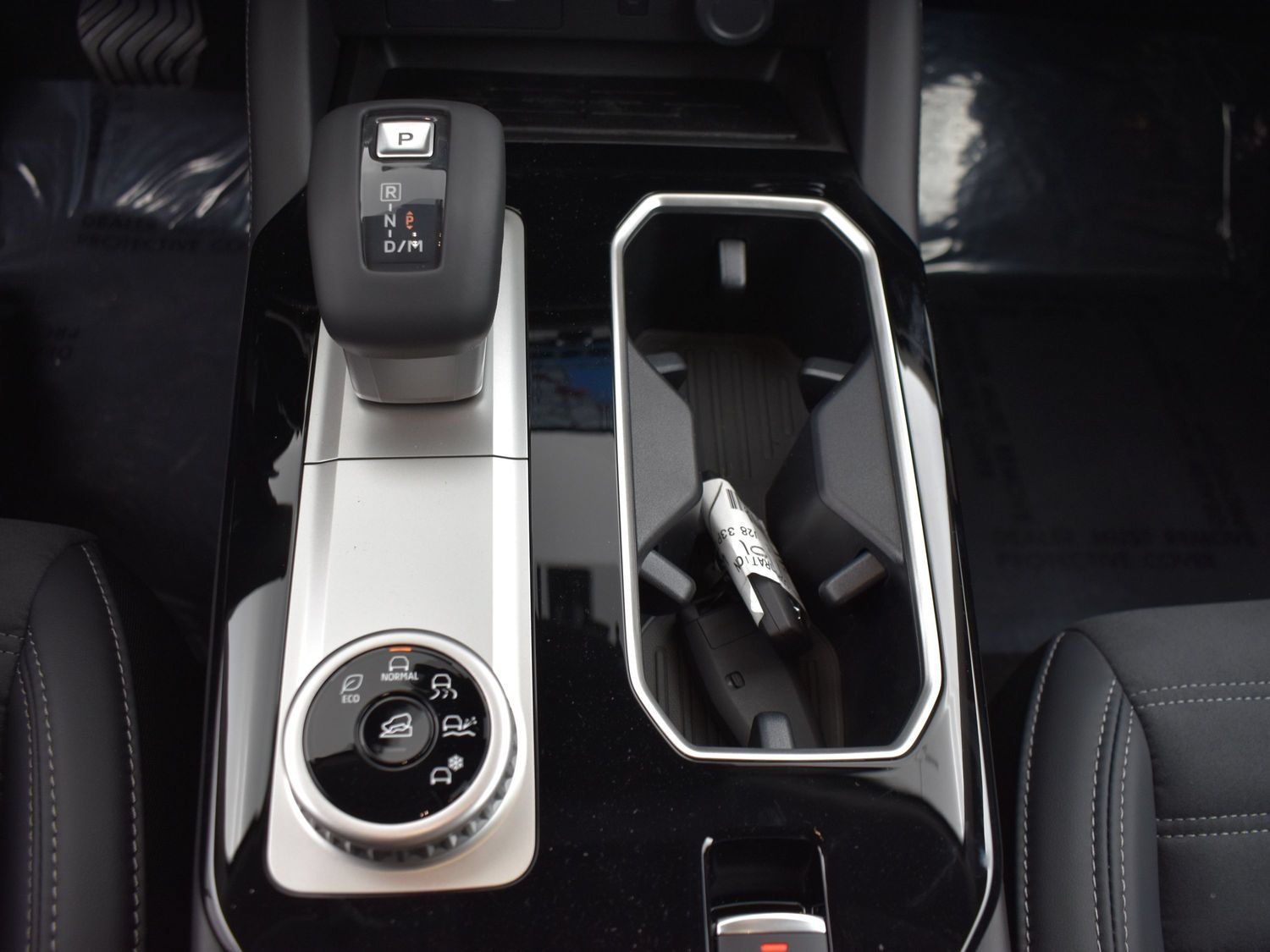 New 2026 Gray Mitsubishi SE 1.5T 2WD image 9