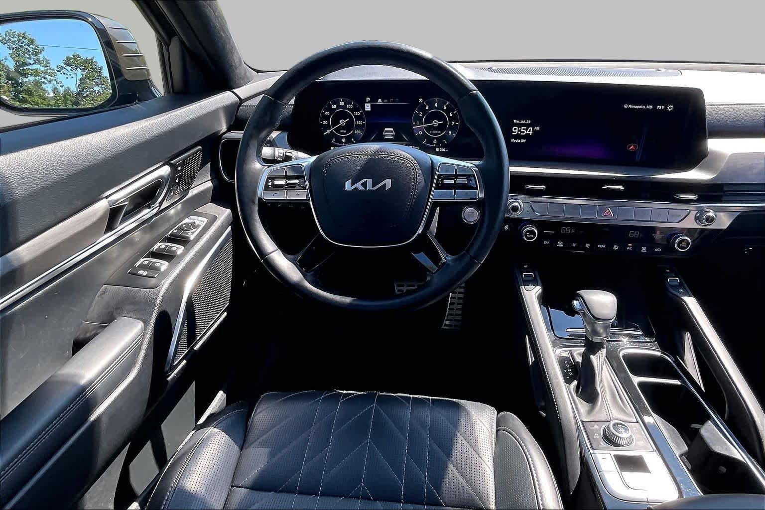Used 2024 Dark Moss Kia SX Prestige X-Line image 5