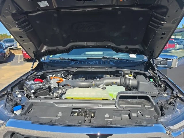 Used 2025 Gray Ford Lariat image 30