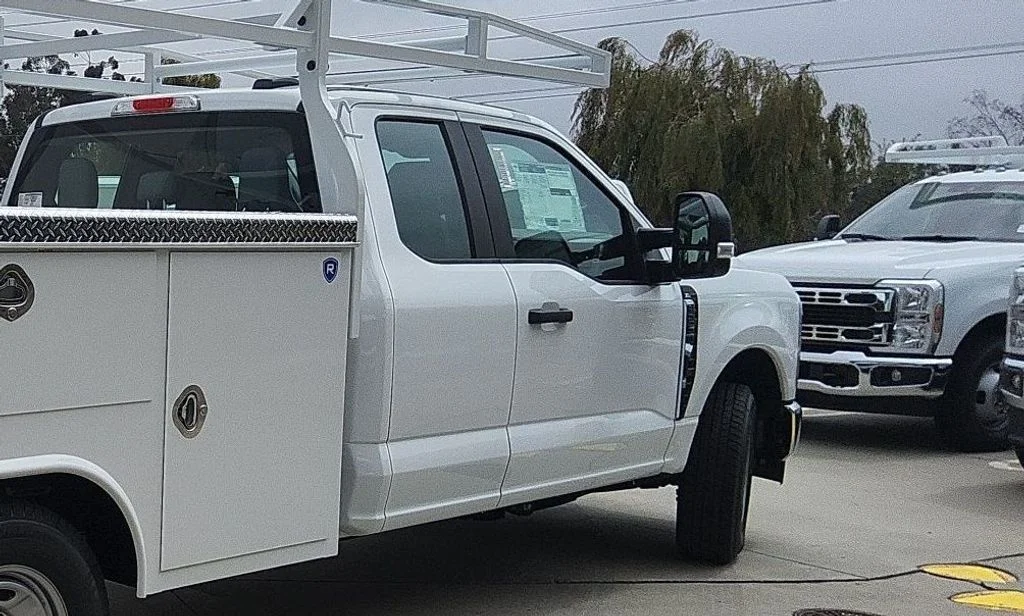 New 2026 Oxford White Ford XL image 24
