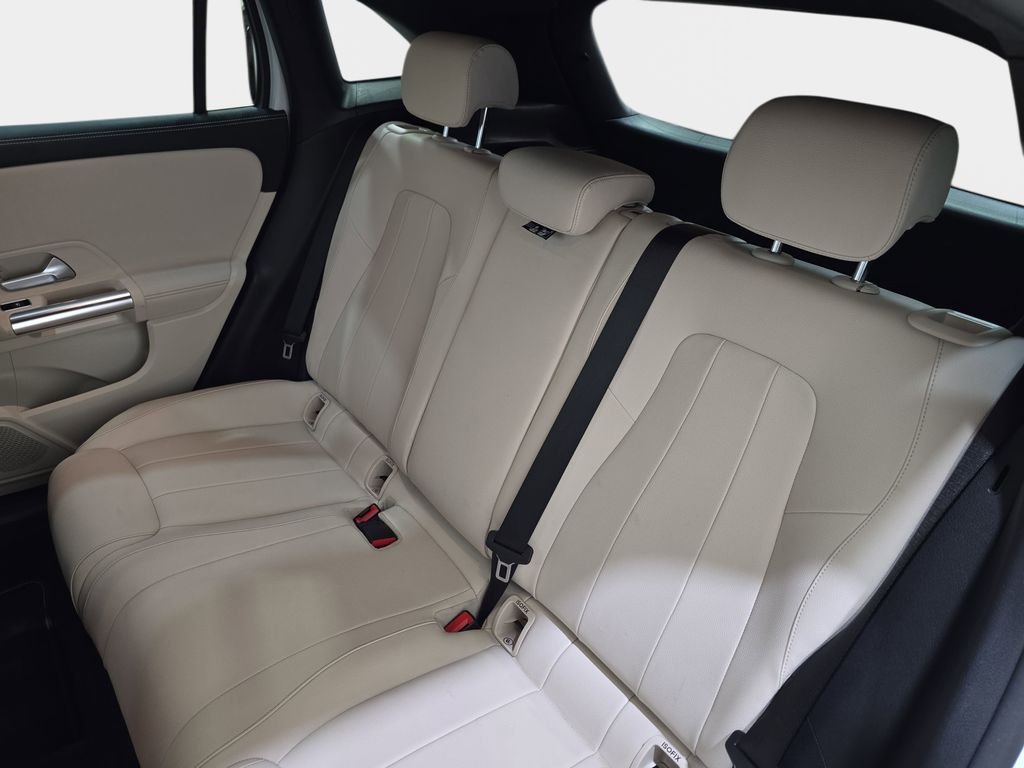 Used 2022  Mercedes-Benz GLA 250 image 17
