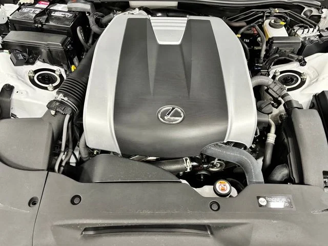 Used 2022 White Lexus 350 image 24