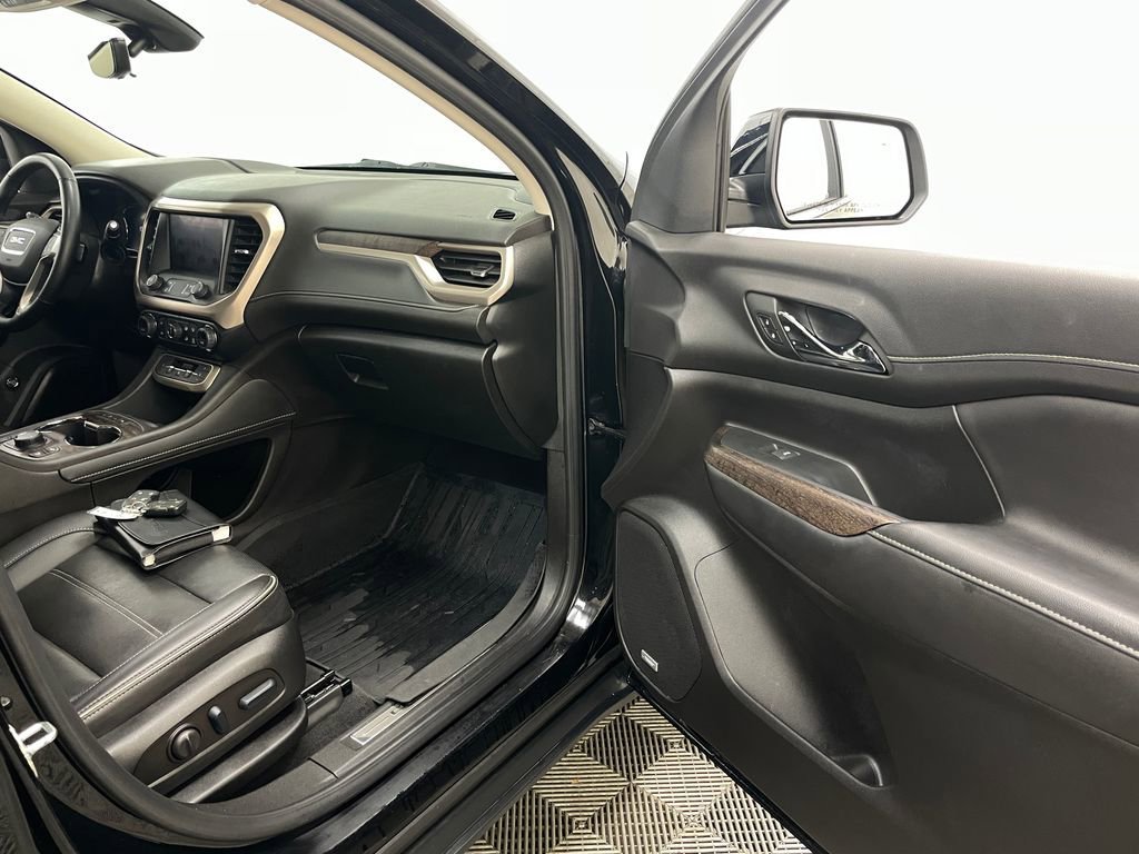 2023 GMC Acadia Denali - Photo 35