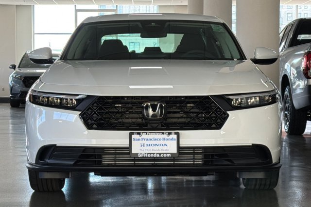 New 2026 Platinum White Pearl Honda LX image 7