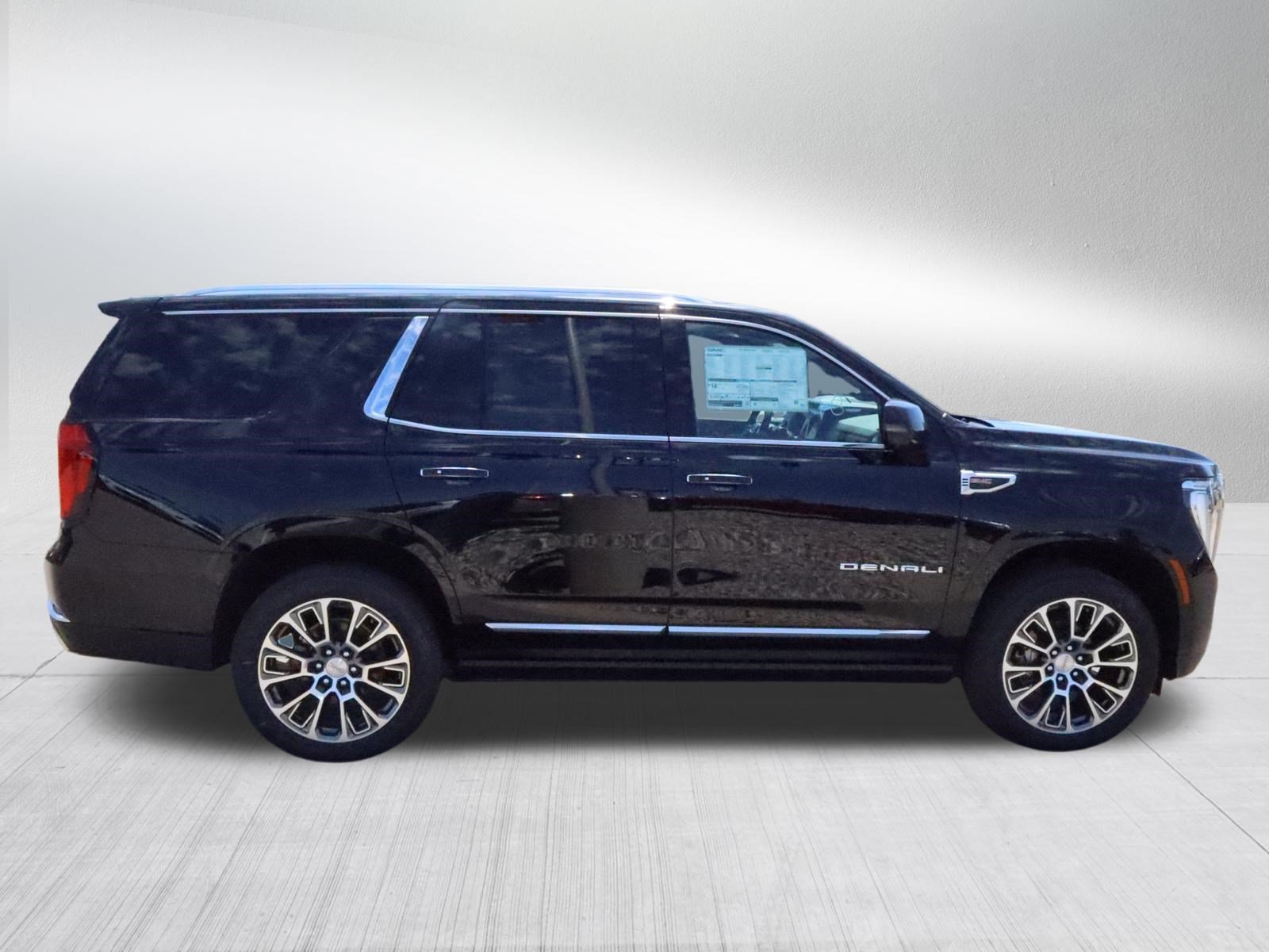 2026 GMC Yukon Denali - Photo 8