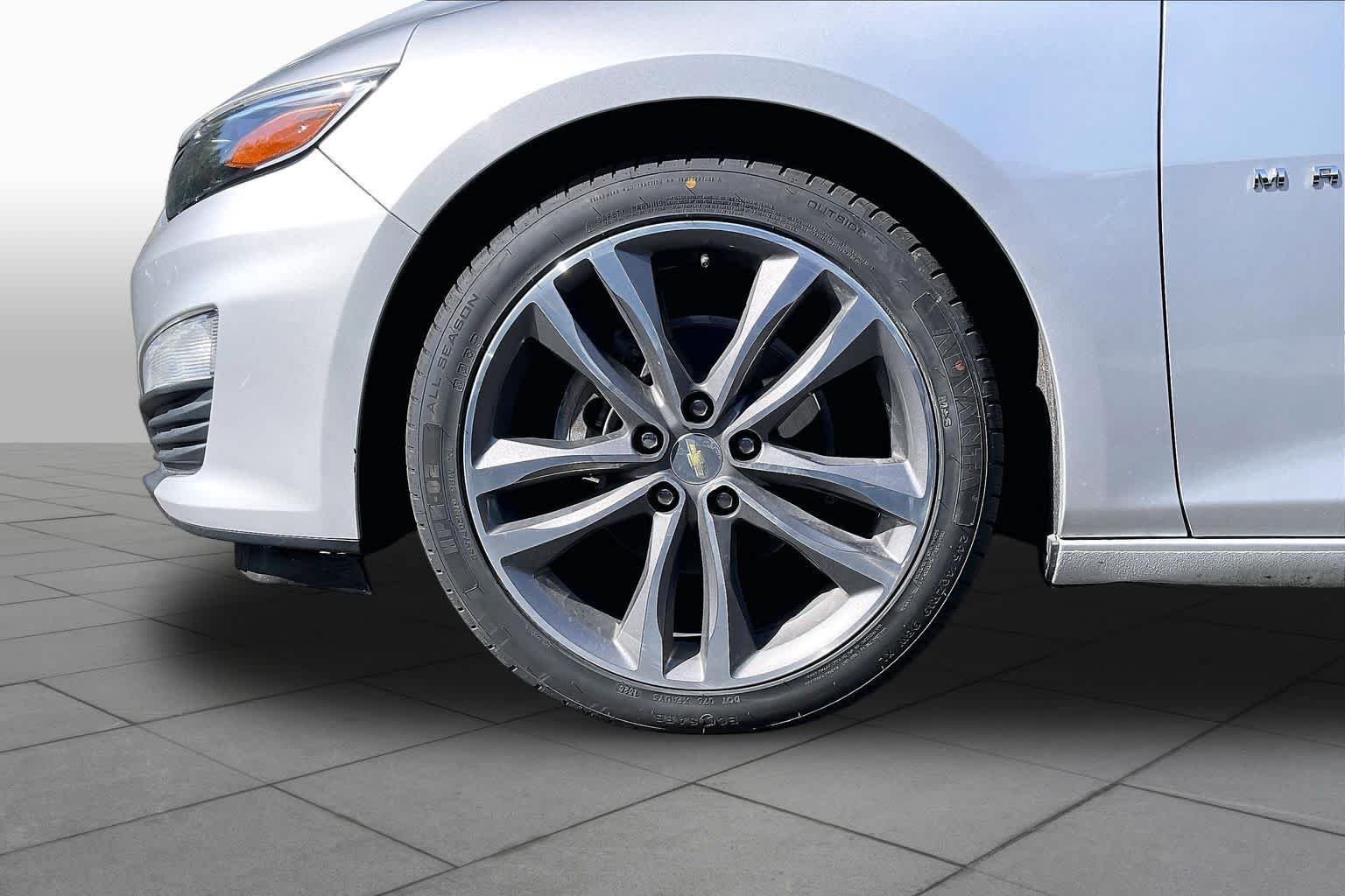 Used 2021 Silver Ice Metallic Chevrolet LT image 10