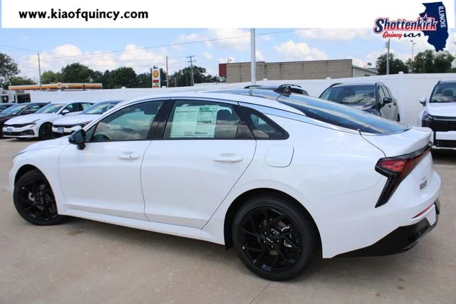 New 2026 White Kia GT-Line image 3