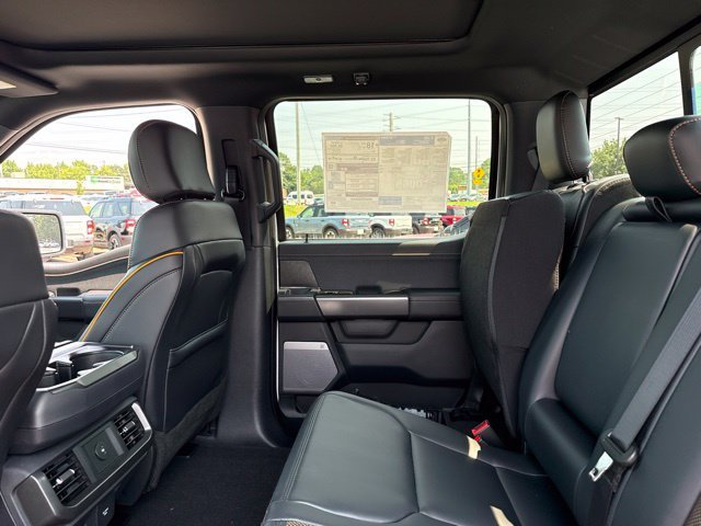 New 2026 Oxford White Ford Tremor image 18